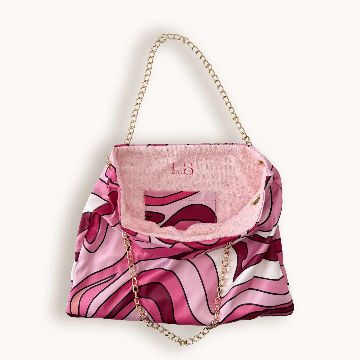 Sac-foulard--rose-psea-k-leslie-sulman-vue-poche-logo-interieure-avec-initiales-brodées-personnalisé Sac-foulard--rose-psea-k-leslie-sulman-vue-poche-logo-interieure-avec-initiales-brodées-personnalisé